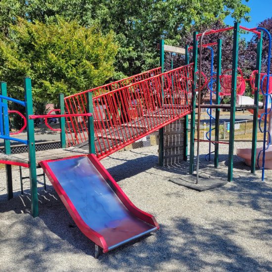 Falaise park playground4